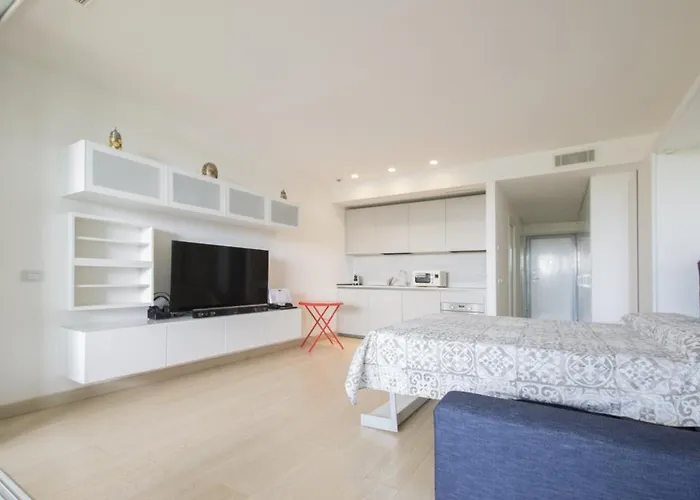 Monolocale Eurosky Nel Cuore Delleur Apartment